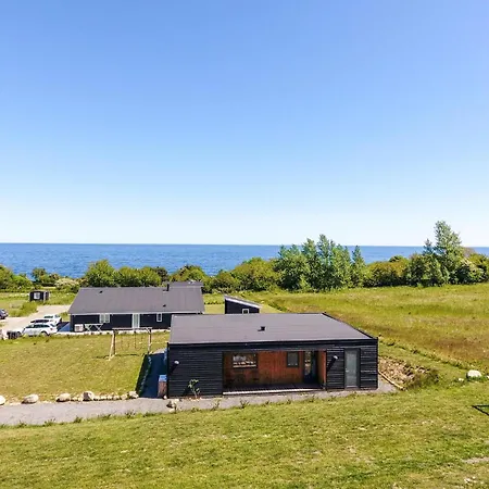 4 Bedroom Cozy In Ferienhaus *
