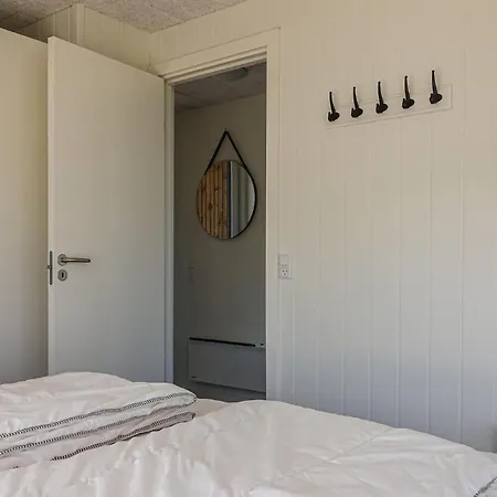 Ferienhaus 4 Bedroom Cozy In Allinge-Sandvig